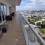 Lujoso Apartamento Boca Grande Condominio H2